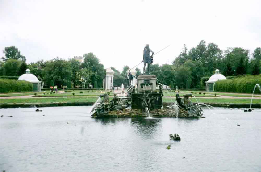 22 - Rusia - San Petersburgo - palacio de Peterhof